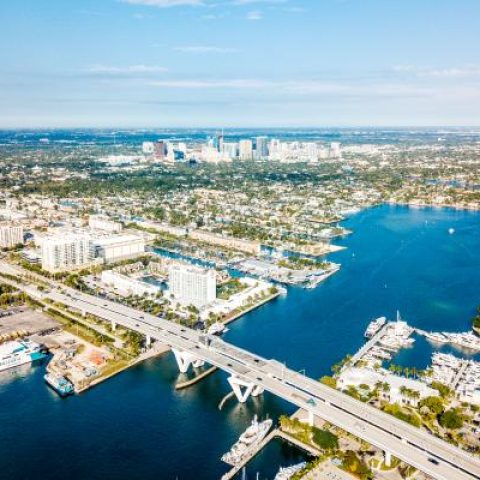 AJR_17_Street_Bridge_0163_b063558b-a67c-4452-aa2c-4bb59a33d655